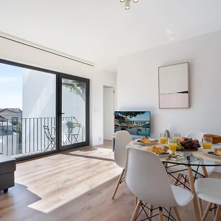 Host Wise - Bright & Contemporary Flat - Ace Location Porto