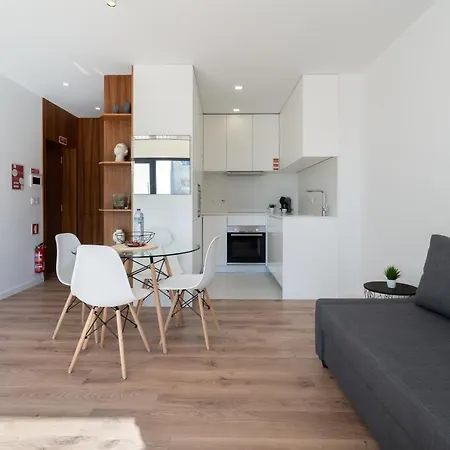 Host Wise - Bright & Contemporary Flat - Ace Location Apartment Porto