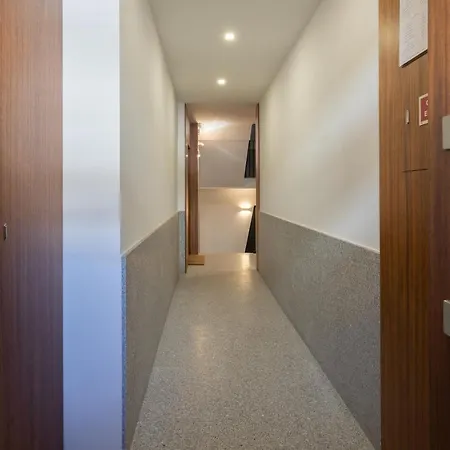 Host Wise - Bright & Contemporary Flat - Ace Location Porto