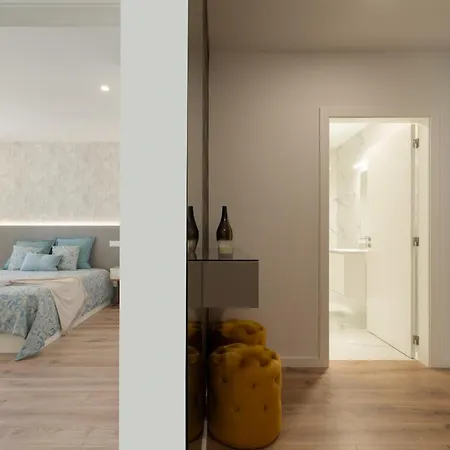 Host Wise - Bright & Contemporary Flat - Ace Location Apartment