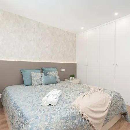 Host Wise - Bright & Contemporary Flat - Ace Location Porto